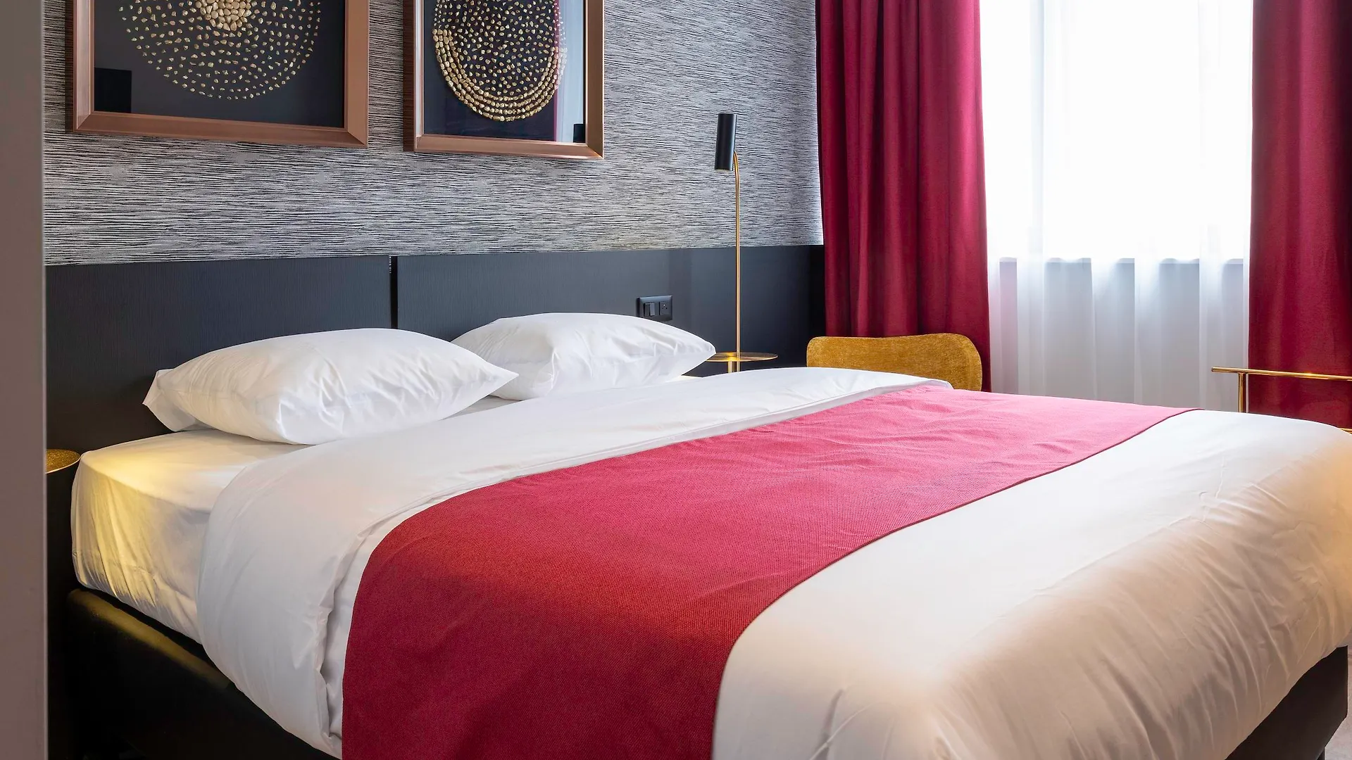 Amory Hotel By Hyllit Anvers
